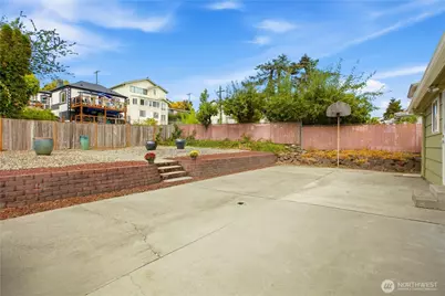 8019 36th Avenue S, Seattle, WA 98118 - Photo 5
