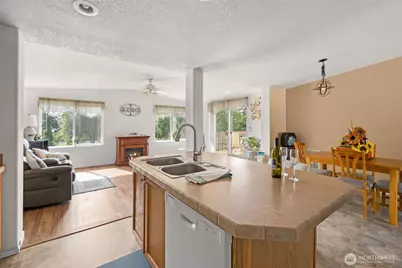 819 Gabrielson Road, Oak Harbor, WA 98277 - Photo 11