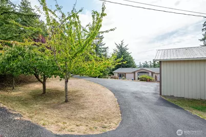 819 Gabrielson Road, Oak Harbor, WA 98277 - Photo 33