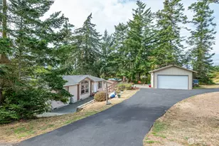 819 Gabrielson Rd, Oak Harbor, WA 98277 - Photo 1
