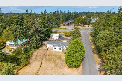 819 Gabrielson Road, Oak Harbor, WA 98277 - Photo 3