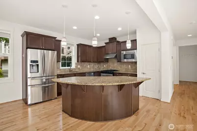 14017 SE 21st Place, Bellevue, WA 98007 - Photo 3