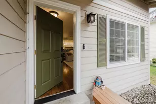5781 Gateway Ln, Bremerton, WA 98311 - Photo 3