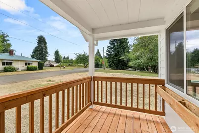 860 Ludington Avenue, Raymond, WA 98577 - Photo 3