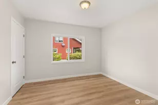 860 Ludington Ave, Raymond, WA 98577 - Photo 11