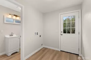 860 Ludington Ave, Raymond, WA 98577 - Photo 17