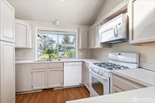 280 Nunan Loop, Oak Harbor, WA 98277 - Photo 9