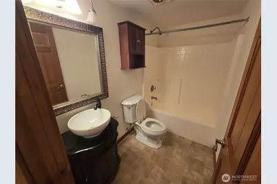 6819 Weedin Place NE, Seattle, WA 98115 - Photo 9