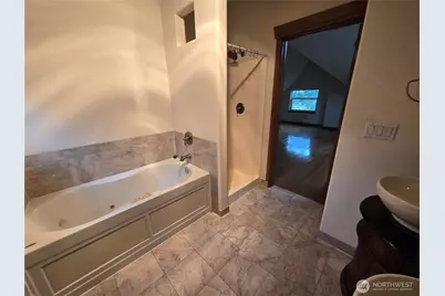 6819 Weedin Place NE, Seattle, WA 98115 - Photo 13