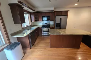6819 Weedin Pl NE, Seattle, WA 98115 - Photo 3