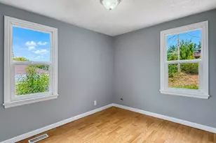 574 Bronson Way NE, Renton, WA 98056 - Photo 23