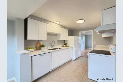574 Bronson Way NE, Renton, WA 98056 - Photo 13
