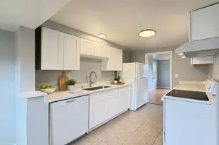574 Bronson Way NE, Renton, WA 98056 - Photo 13