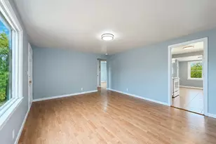 574 Bronson Way NE, Renton, WA 98056 - Photo 7