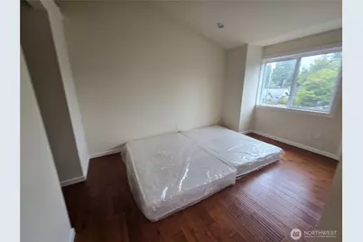 5802 Roosevelt Way NE, Seattle, WA 98105 - Photo 11