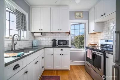 1101 17th Avenue #404, Seattle, WA 98122 - Photo 11