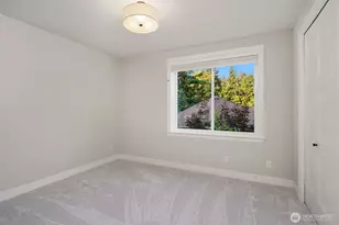 2025 211th Ave NE, Sammamish, WA 98074 - Photo 33