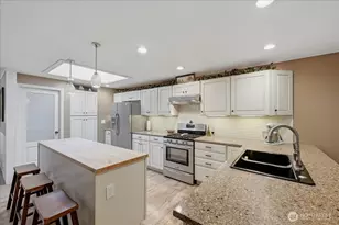 11825 Meridian Pl SE, Lake Stevens, WA 98258 - Photo 7