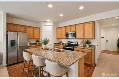 13404 Edmunds Parkway E, Bonney Lake, WA 98391 - Photo 3
