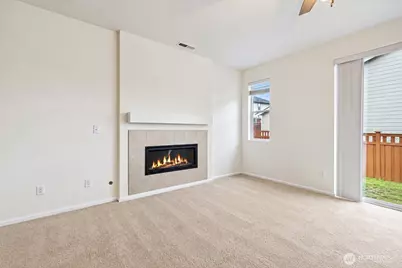 13404 Edmunds Parkway E, Bonney Lake, WA 98391 - Photo 9