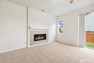 13404 Edmunds Pkwy E, Bonney Lake, WA 98391 - Photo 9