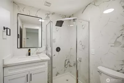 4702 Waller Road E, Tacoma, WA 98443 - Photo 13
