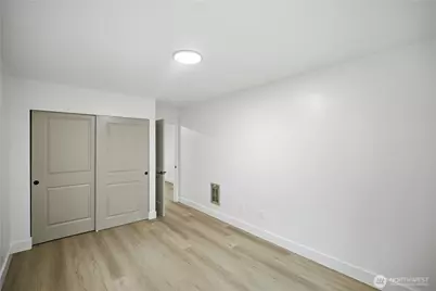 4702 Waller Road E, Tacoma, WA 98443 - Photo 23
