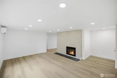 4702 Waller Road E, Tacoma, WA 98443 - Photo 5