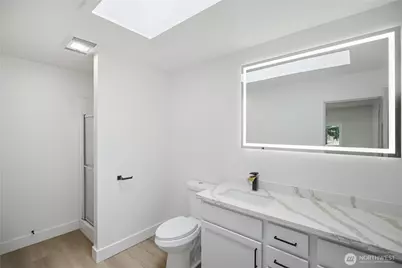 4702 Waller Road E, Tacoma, WA 98443 - Photo 21