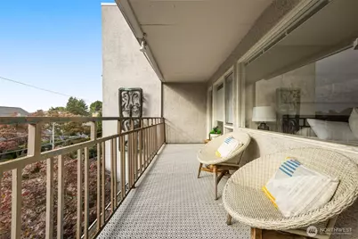 632 13th Avenue E #12, Seattle, WA 98112 - Photo 1