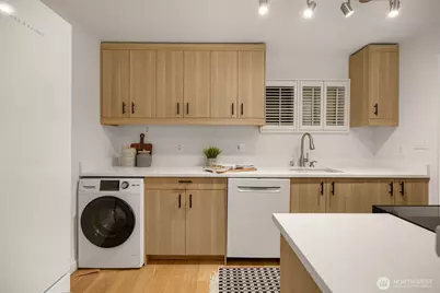 632 13th Avenue E #12, Seattle, WA 98112 - Photo 5
