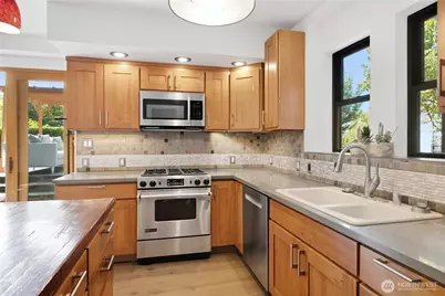 826 30th Avenue, Seattle, WA 98122 - Photo 29