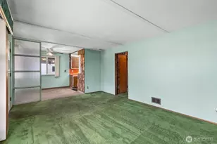7037 E B St, Tacoma, WA 98404 - Photo 3