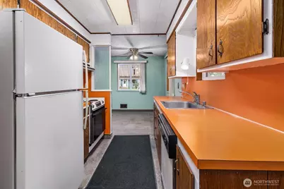 7037 E B Street, Tacoma, WA 98404 - Photo 9
