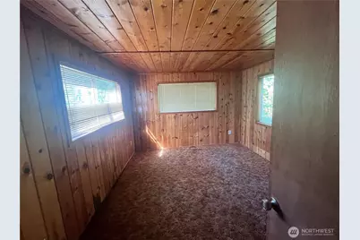 37635 West Lake Walker Drive SE, Enumclaw, WA 98022 - Photo 15
