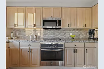 601 W Mercer Place #301, Seattle, WA 98119 - Photo 15