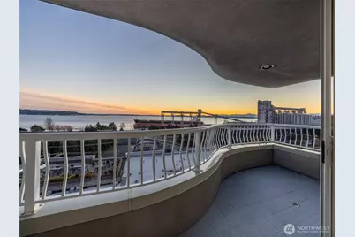 601 W Mercer Place #301, Seattle, WA 98119 - Photo 31