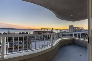 601 W Mercer Pl, Seattle, WA 98119 - Photo 31