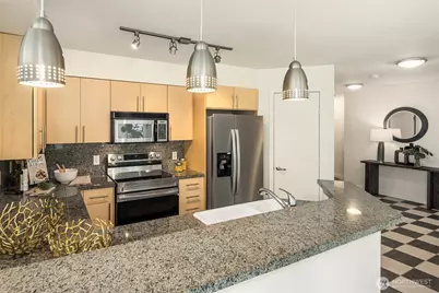 1100 106th Avenue NE #203, Bellevue, WA 98004 - Photo 21