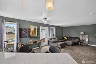 651 SE Bayshore Dr, Oak Harbor, WA 98277 - Photo 3