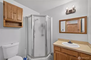 651 SE Bayshore Dr, Oak Harbor, WA 98277 - Photo 13