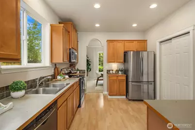 13906 172nd St Ct E, Puyallup, WA 98374 - Photo 5