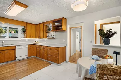 11902 21st Avenue SW, Burien, WA 98146 - Photo 17