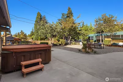 11902 21st Avenue SW, Burien, WA 98146 - Photo 5