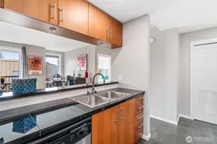 2721 1st Ave, Seattle, WA 98121 - Photo 5