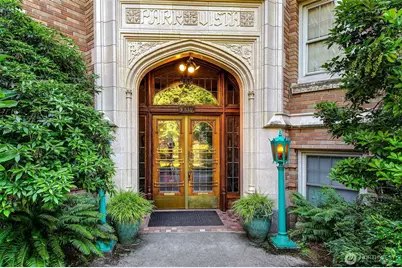 5810 Cowen Place NE #310, Seattle, WA 98105 - Photo 3