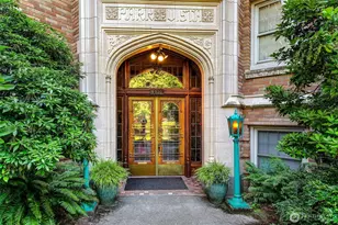 5810 Cowen Pl NE, Seattle, WA 98105 - Photo 3