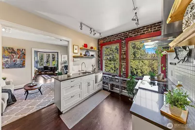5810 Cowen Place NE #310, Seattle, WA 98105 - Photo 13