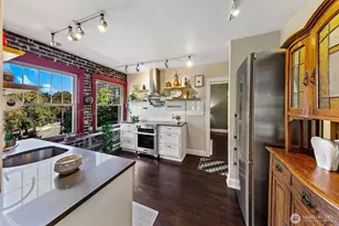 5810 Cowen Pl NE, Seattle, WA 98105 - Photo 11