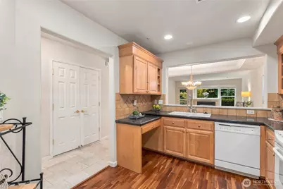 4535 Providence Point Place SE #102, Issaquah, WA 98029 - Photo 7